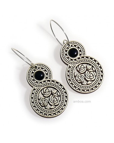 Pendientes Silvereira Camelia Madera Plata y azabache blancos